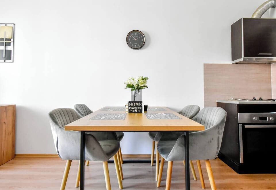Dining area – Enjoy meals at your own table 🍴 Book this cozy spot!