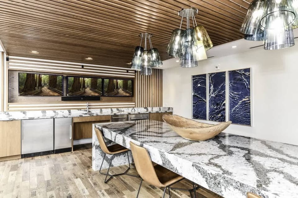 Guest Lounge