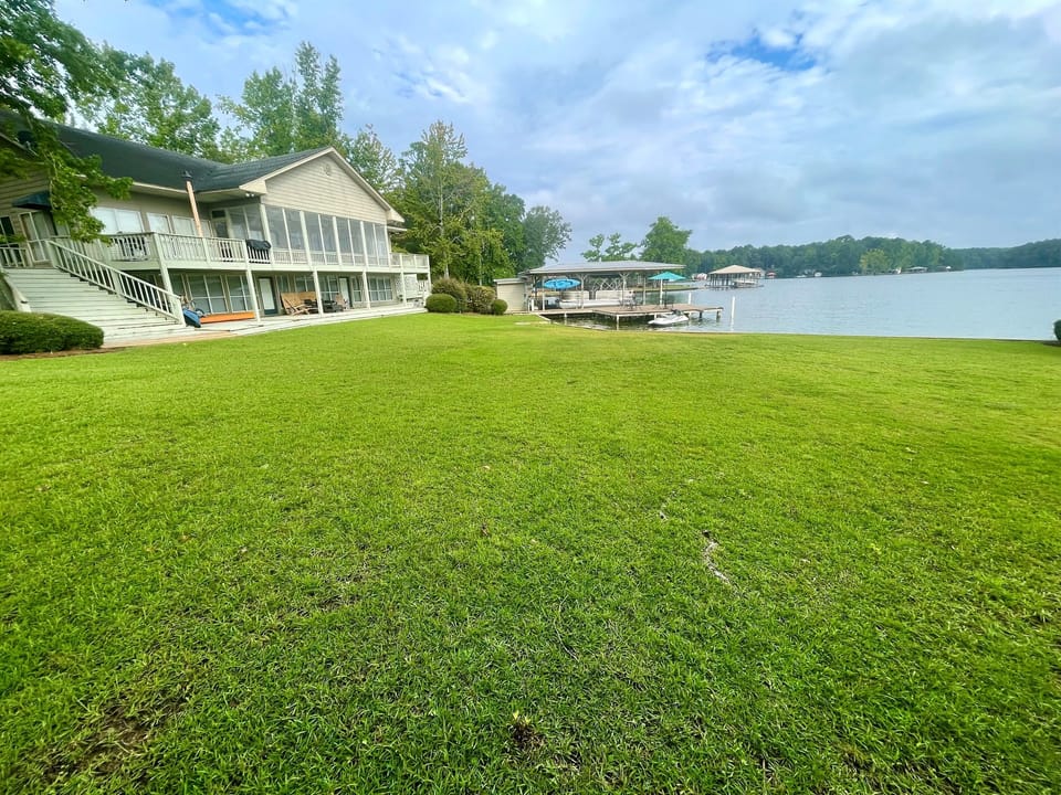 Lots of Room for Yard Games