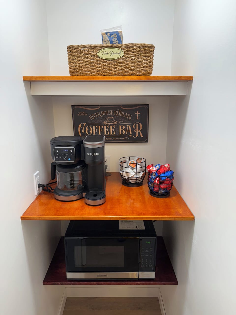 Coffee bar and microwave oven