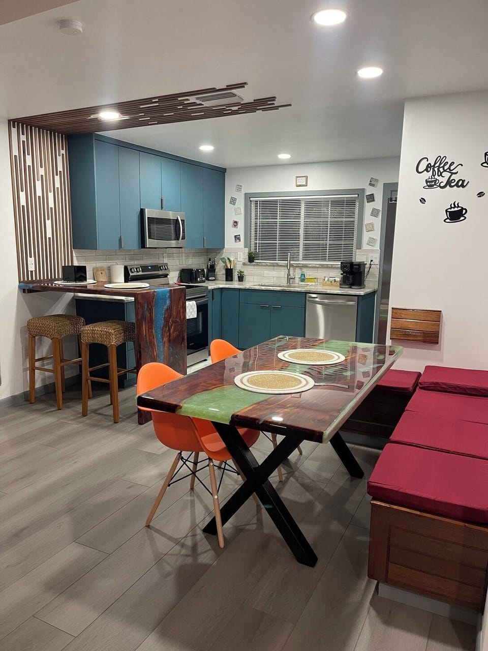 Open space kitchen-dining room to enjoy your meals