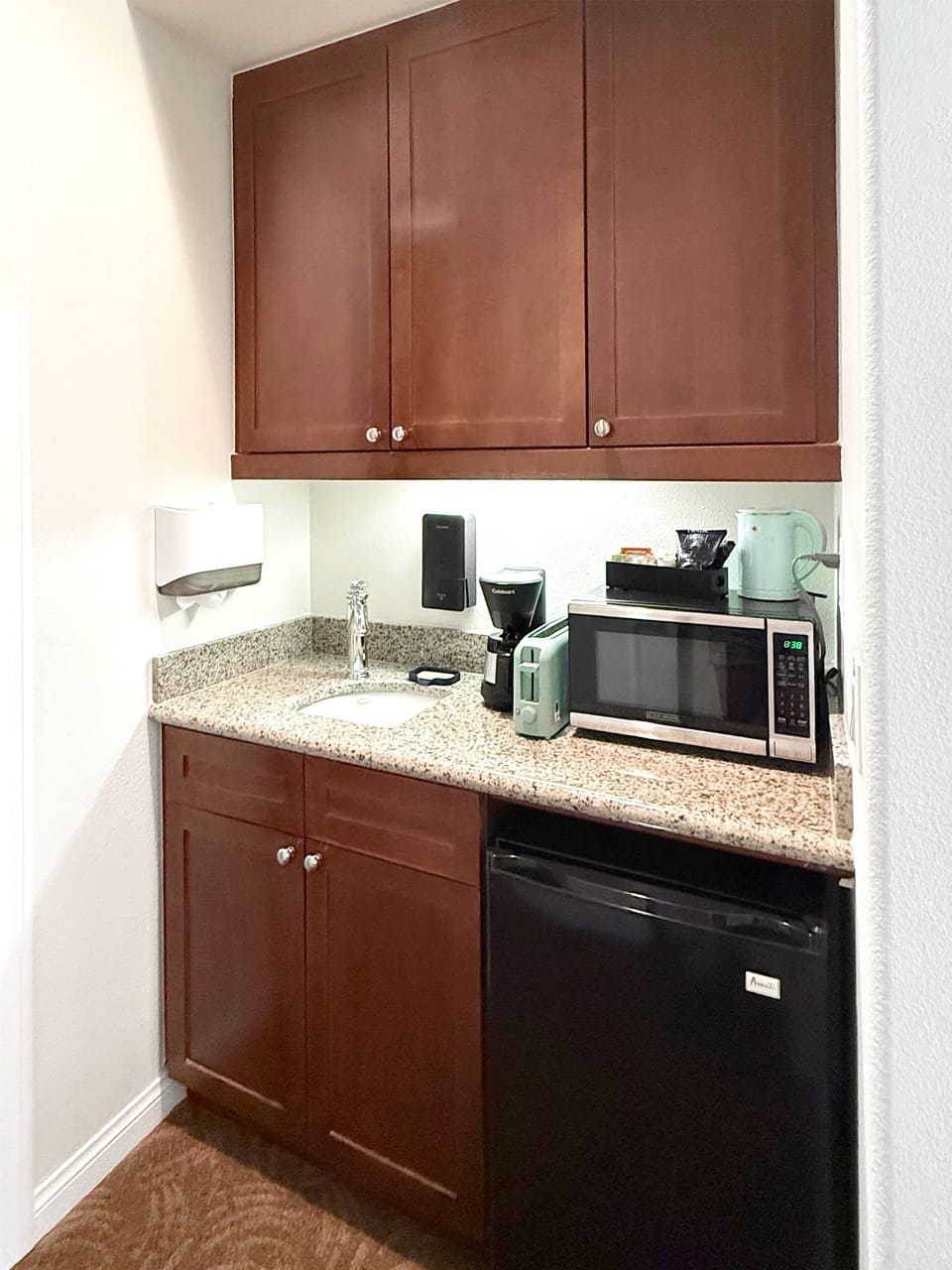 Kitchenette - Bedroom 1