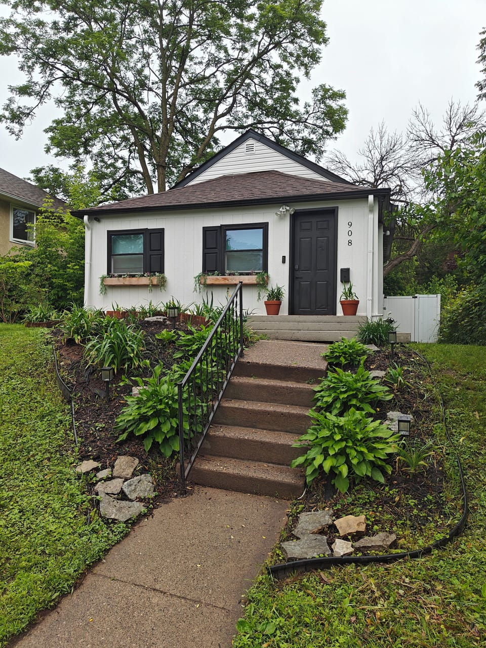 Newly remodeled house, end of cul-de-sac privacy