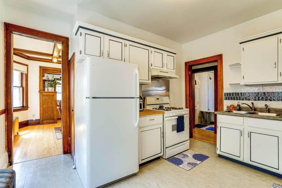 Fully Equipped Kitchen | Cooking Basics | Keurig