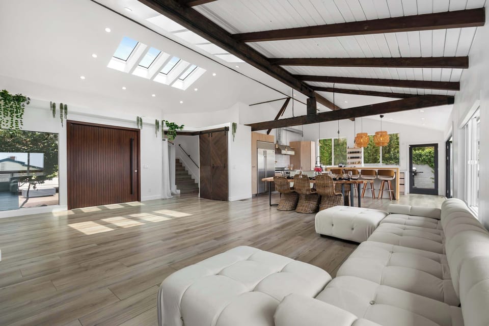 Living Room | Smart TV & Sectional Sofa