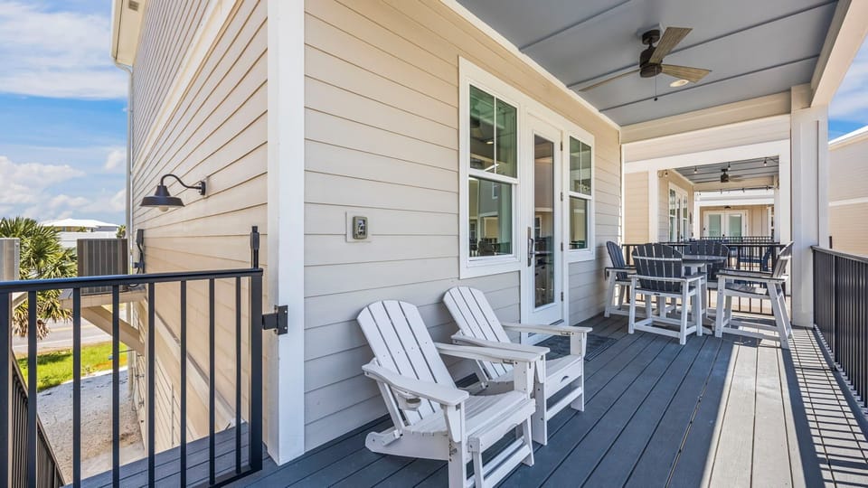 Memory Maker - Covered Porch