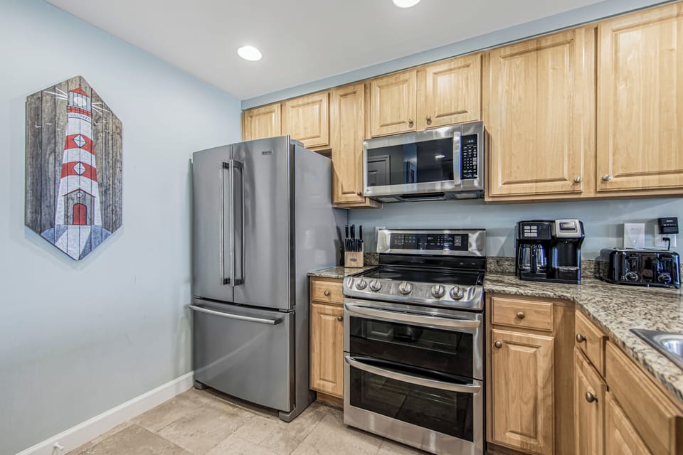 Fully Stocked Kitchen