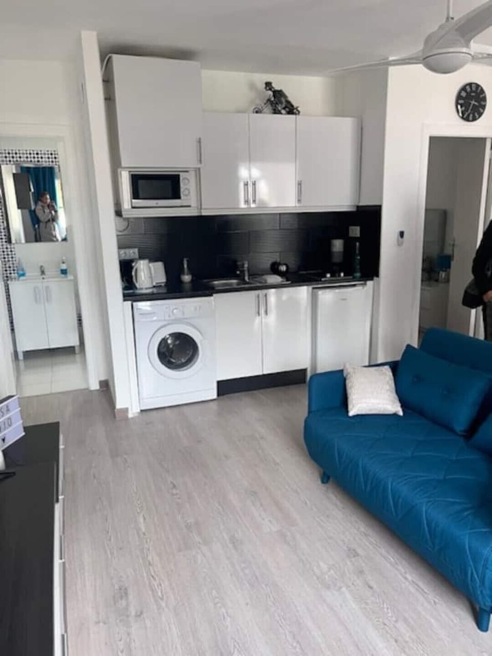 Open plan kitchen/Living area