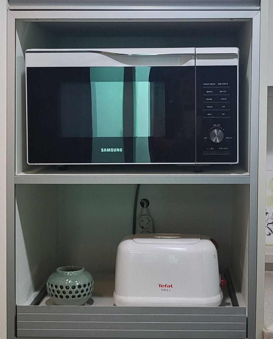 Microwave