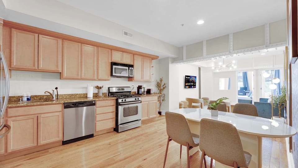 Full Kitchen