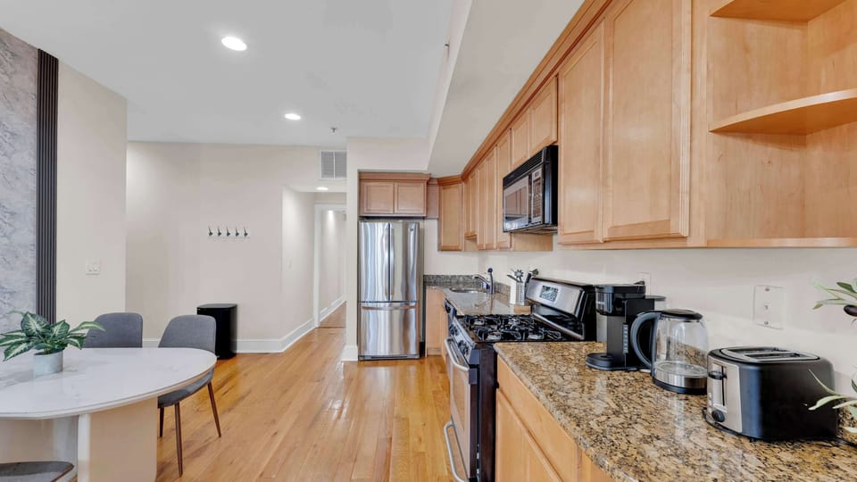 Full Kitchen