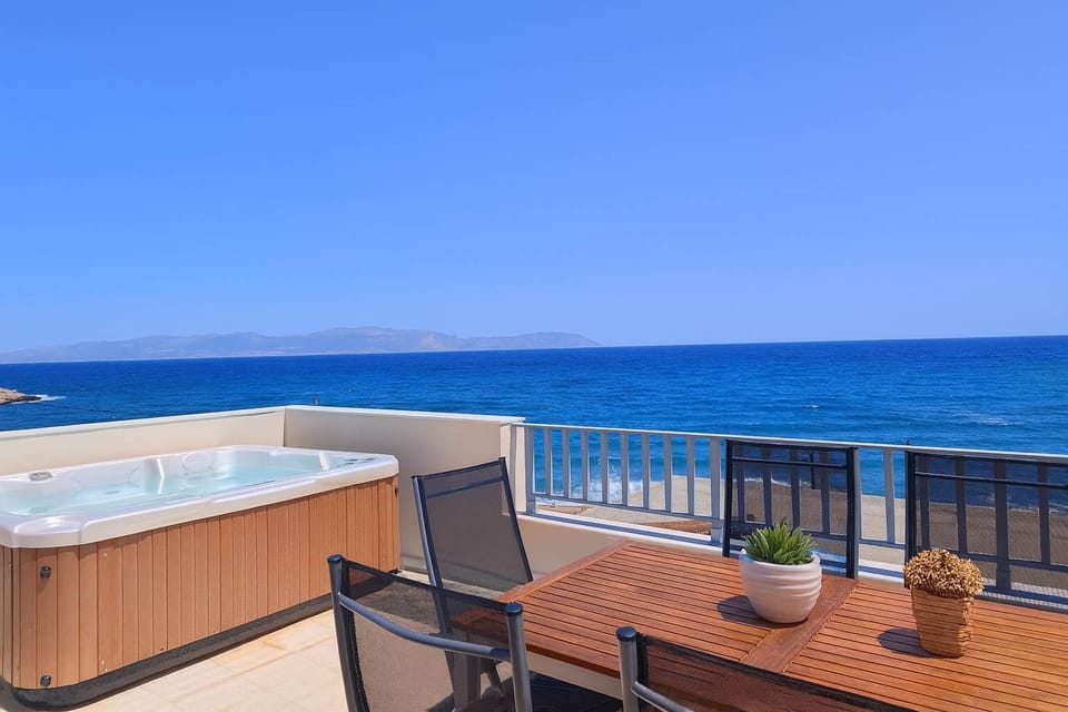 Private Terrace with Panoramic Aegean Sea View
Enjoy unobstructed views of the endless blue waters of the Aegean from your spacious private terrace, the perfect spot to relax under the sun or watch the sunset over Agia Pelagia.
