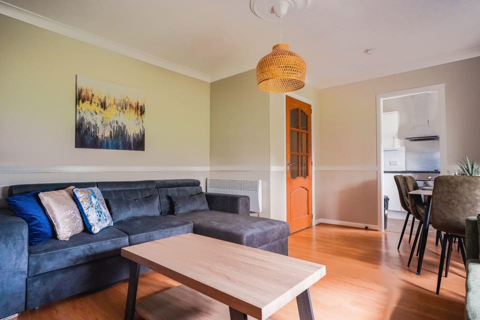 Living Room / Lounge