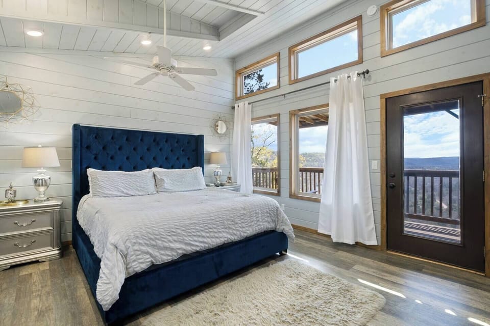 128b3363-4352-46a8-bd7b-2d43a8c481ab