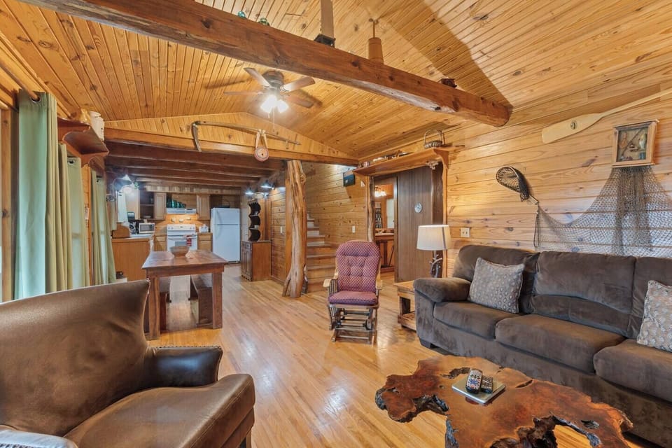 1e053258-0945-4b7b-8137-90fb09ffe7d8