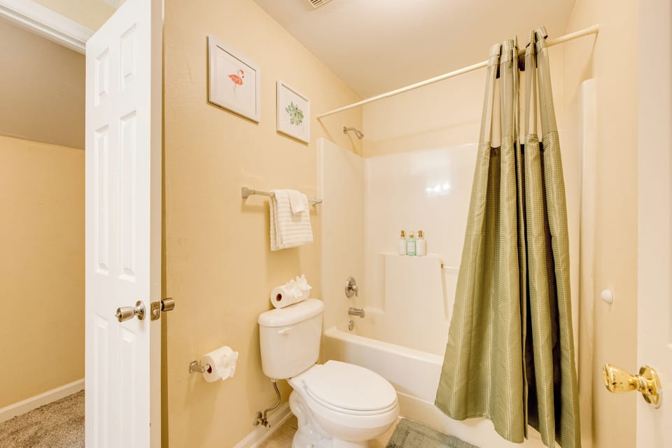 En-Suite Bathroom | 2nd Floor