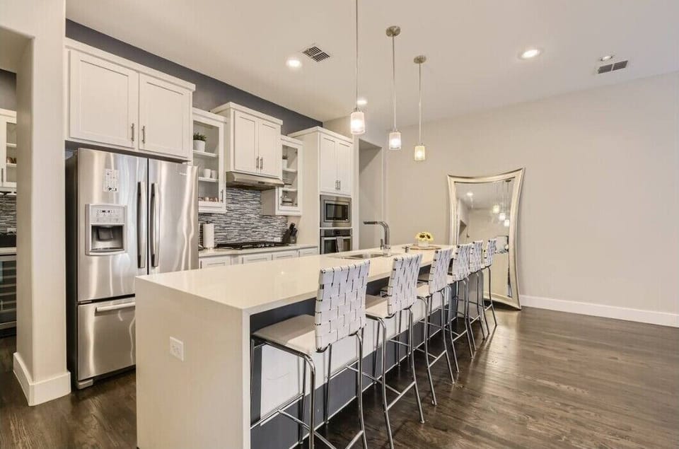 Bright counters, happy hands. 