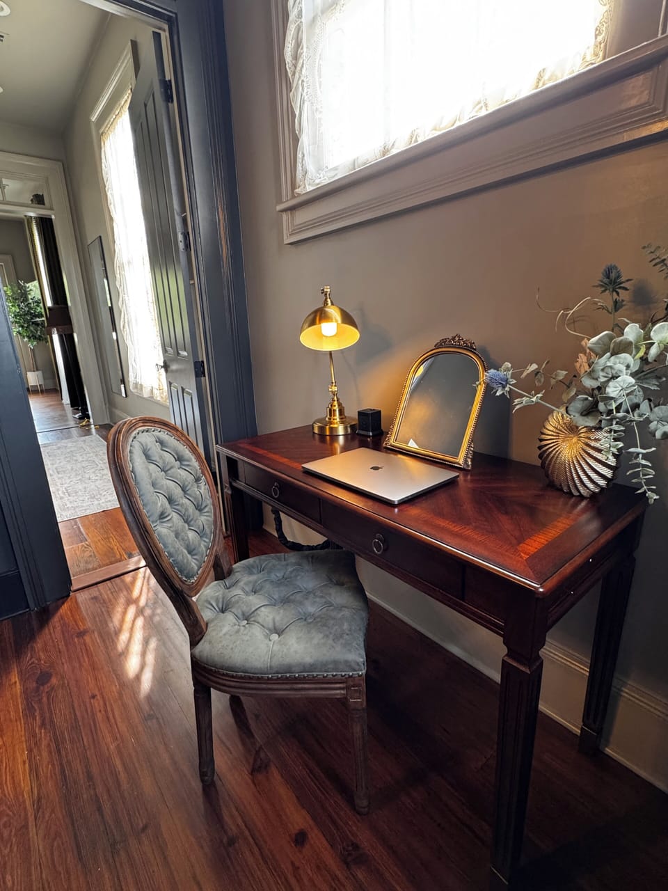 Office space or Vanity Area