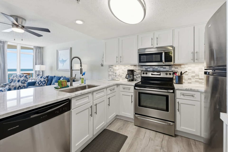 Large Kitchen Area
