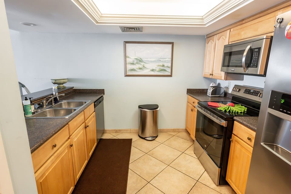 Large Kitchen Area