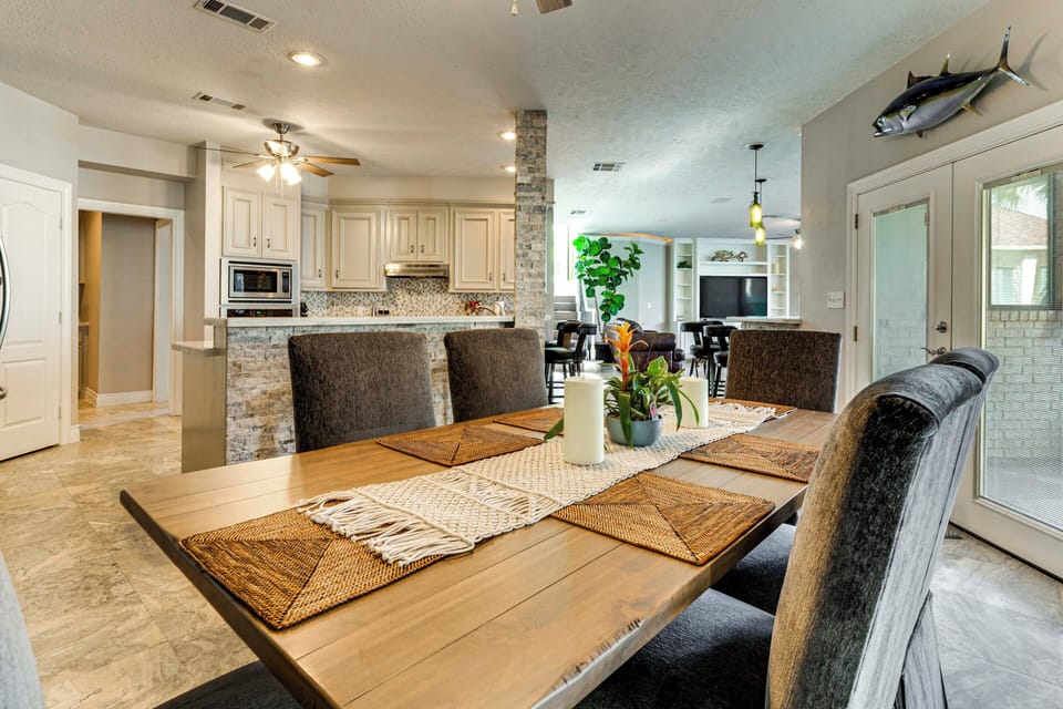 Dining Area | 1st Floor | Dishware/Flatware