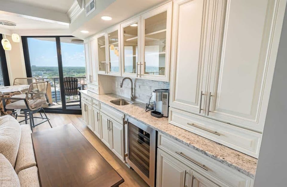 Large Kitchen Area