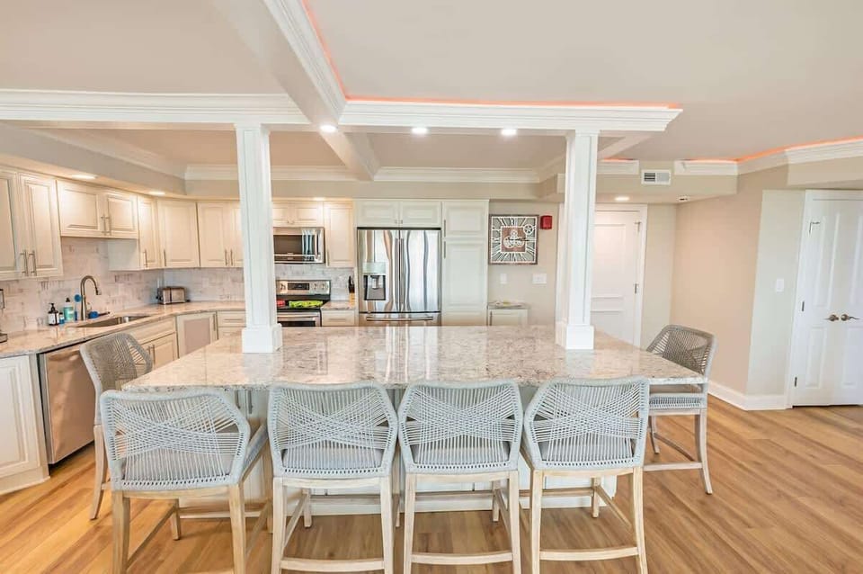 Large Kitchen Area