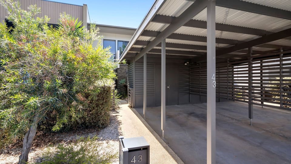 Car Port 