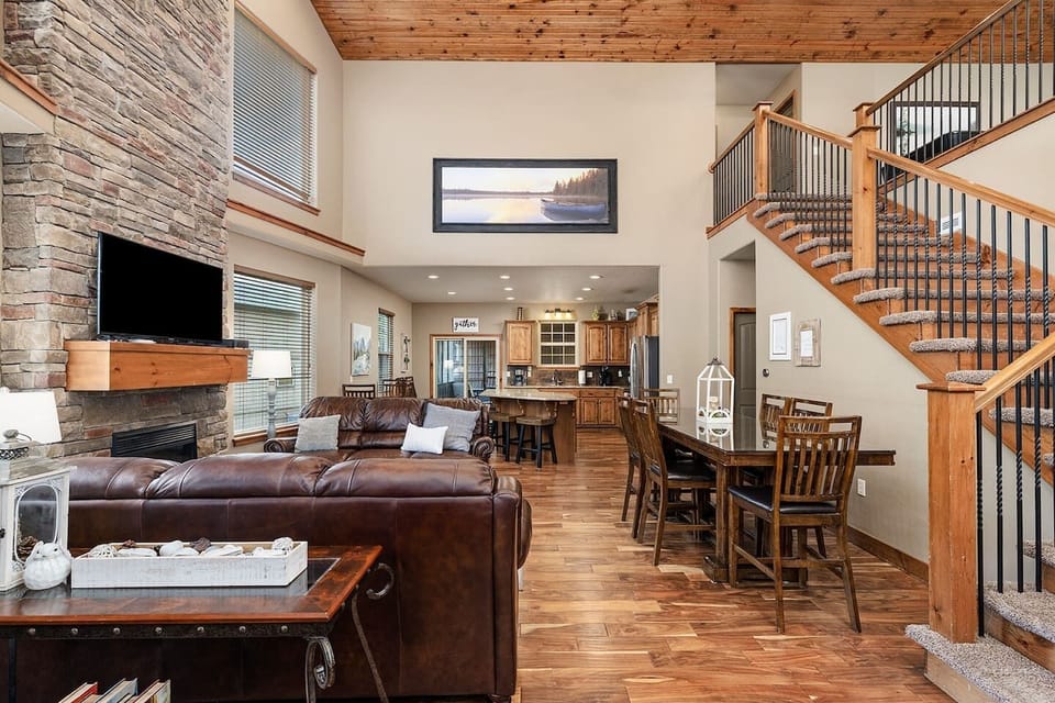 Huge main level living area