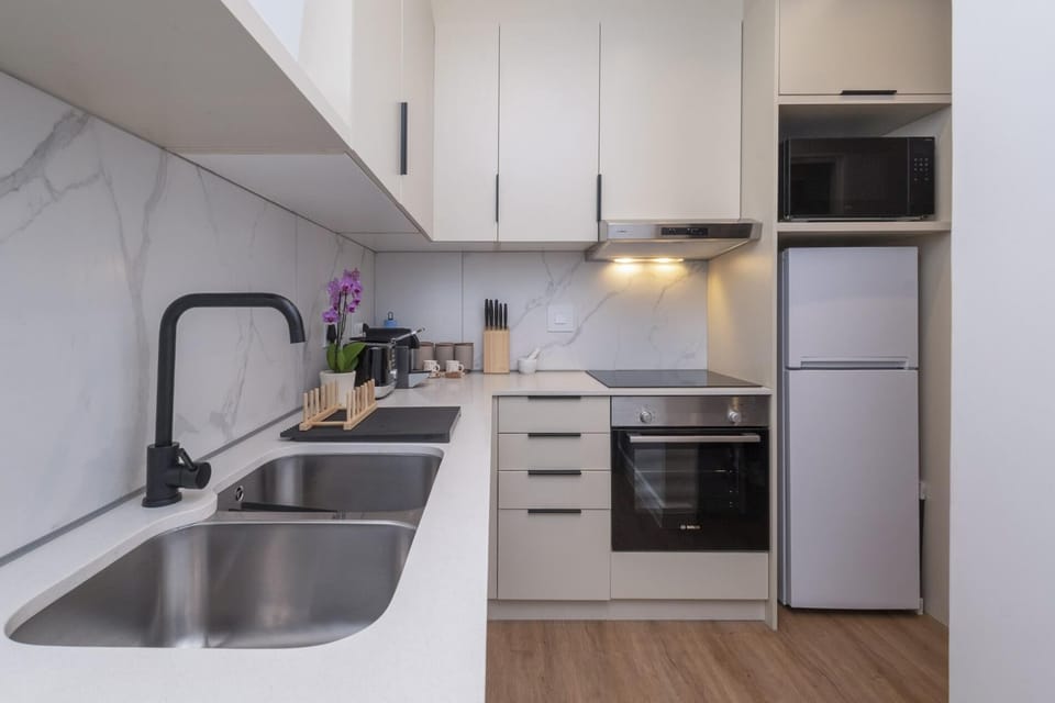 Venice House 1st Floor Apartment with Balcony (28818)