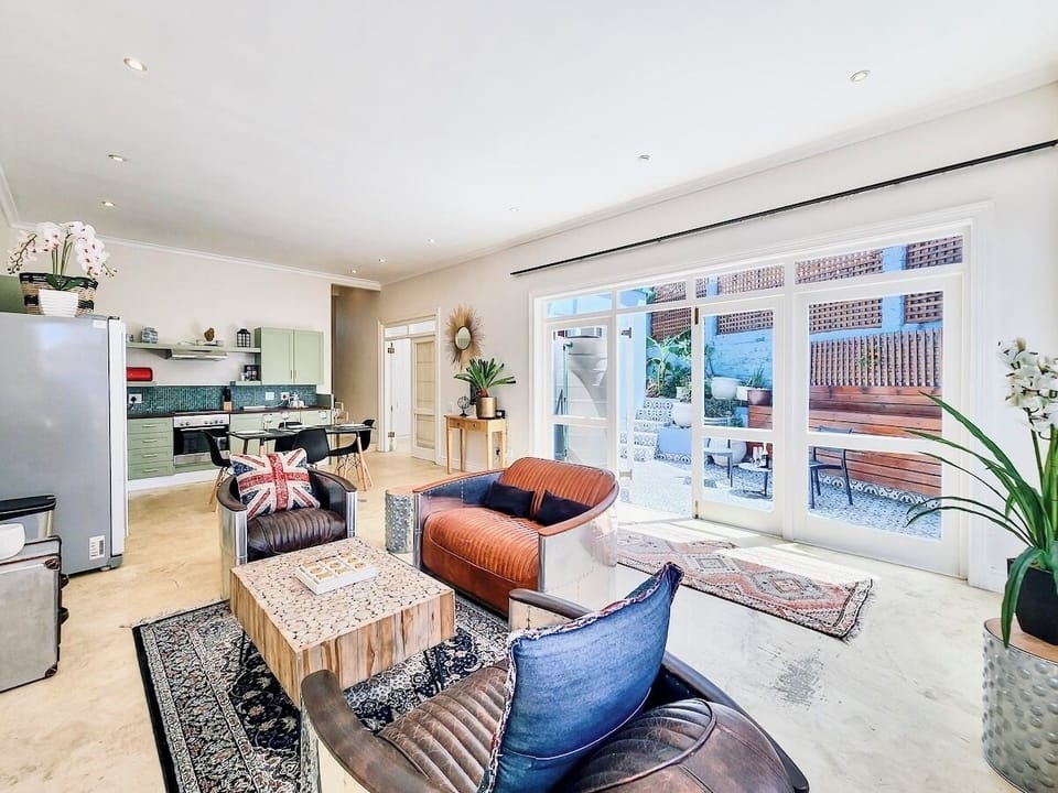 Chic Urban Escape – 2BR in Vibrant CPT (28833)