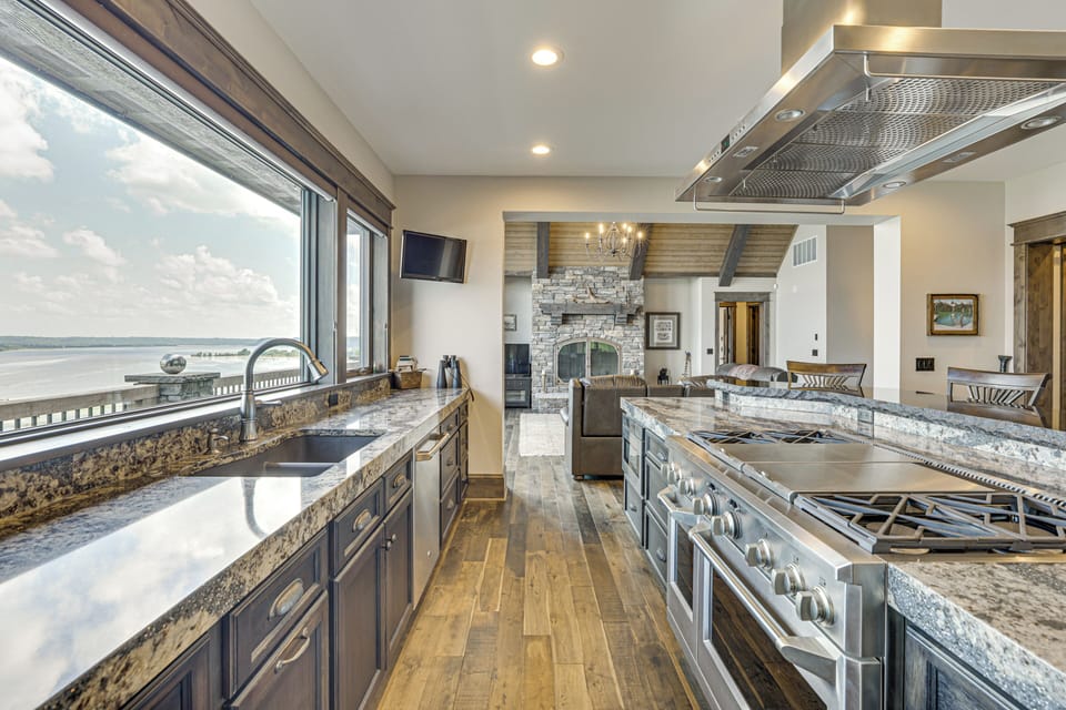 Kitchen | Cooking Basics | Main Level