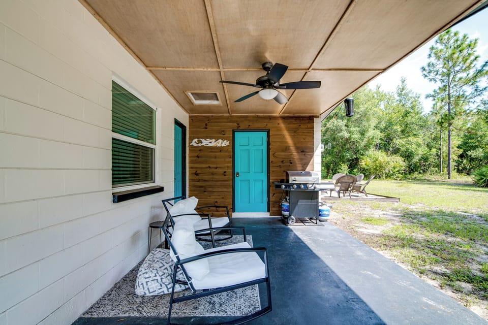 Crystal River Vacation Rental | 3BR | 1BA | 1,250 Sq Ft | 1 Step to Enter