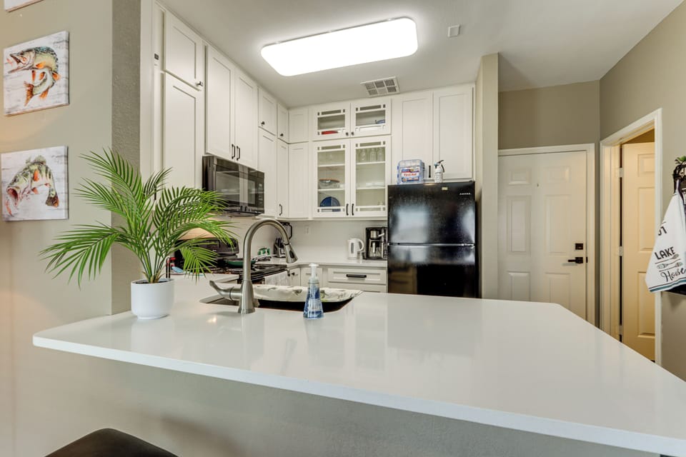 Kitchen | 1st Floor | Dual Drip/Pod Coffee Maker