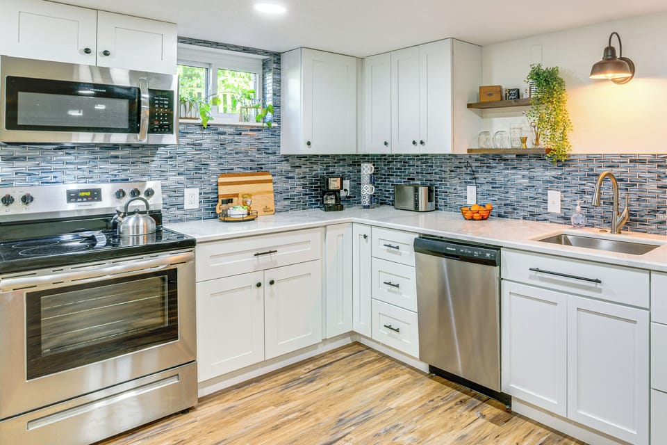 Kitchen | Drip Coffee Maker | Dishwasher | Blender | Tea Kettle