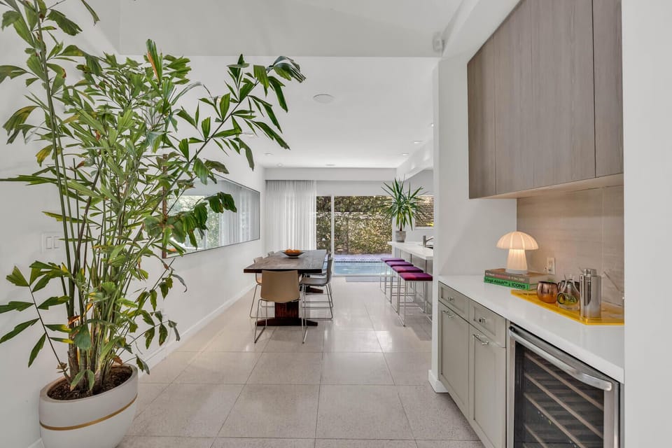 wet bar