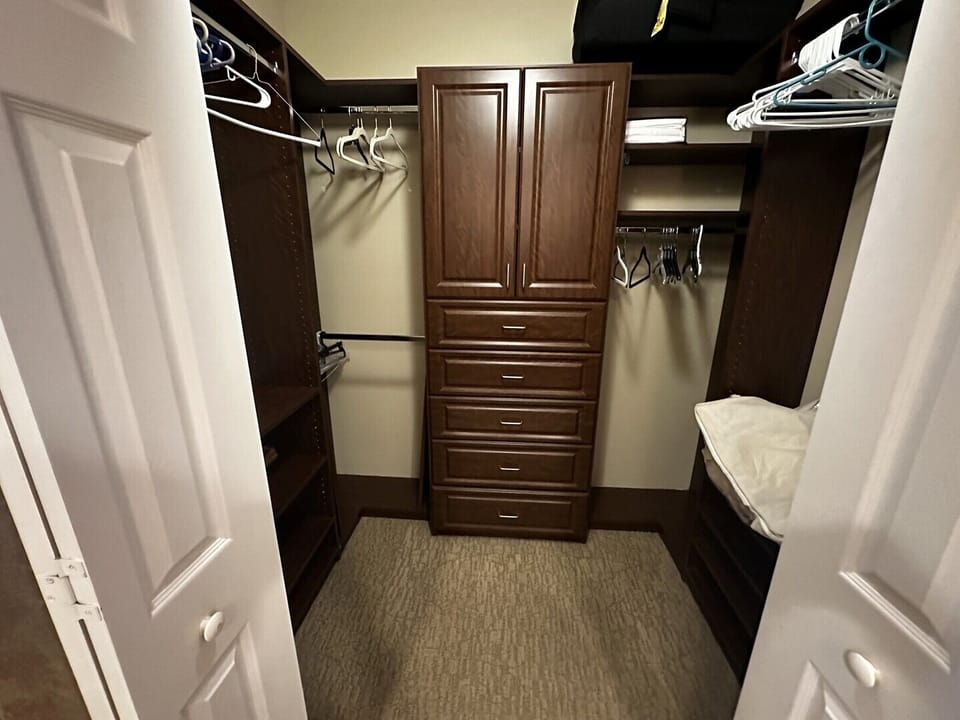 Master Walk In Closet