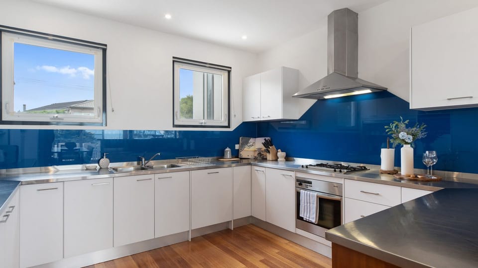 Well-equipped kitchen 