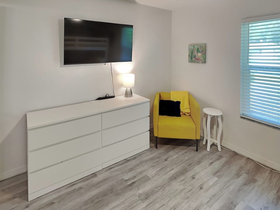 Third Bedroom - Smart TV