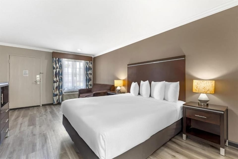 1 King bedroom