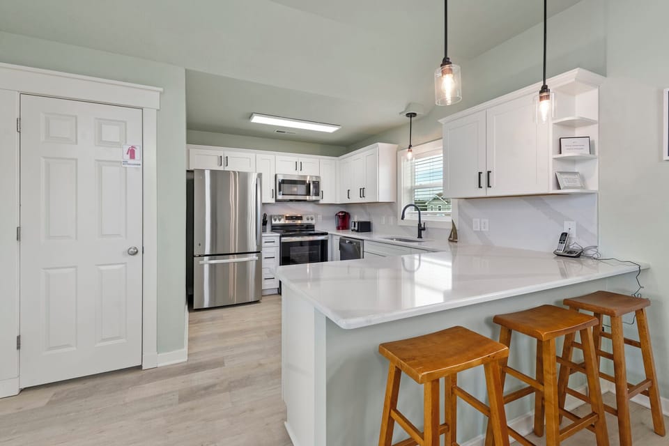 CB41: Seaside Greetings | Top Level Kitchen