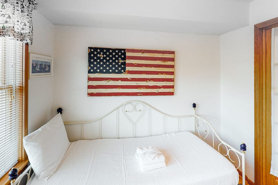 OH72: Dune Deck | Mid Level Bedroom 2