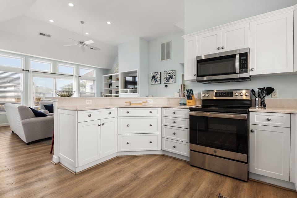 OSO55: The Red Starfish Retreat | Top Level Kitchen