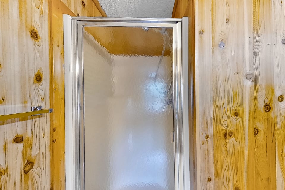 ISB1: Loisstorm | Bathroom