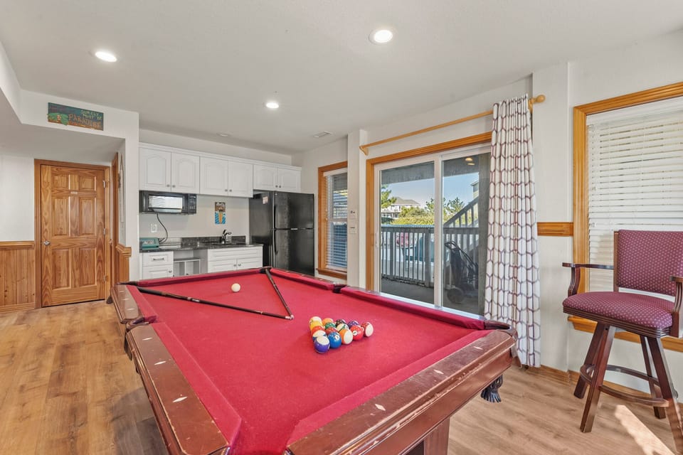 VOH27: Salty Crab | Ground Level Game Room