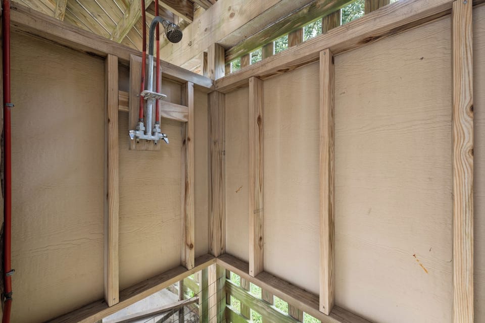 KDS0200: Chillin' Time | Outdoor Shower