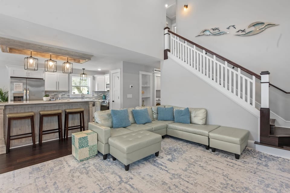 KDN0821: Coastal Unwind | Mid Level Living Area
