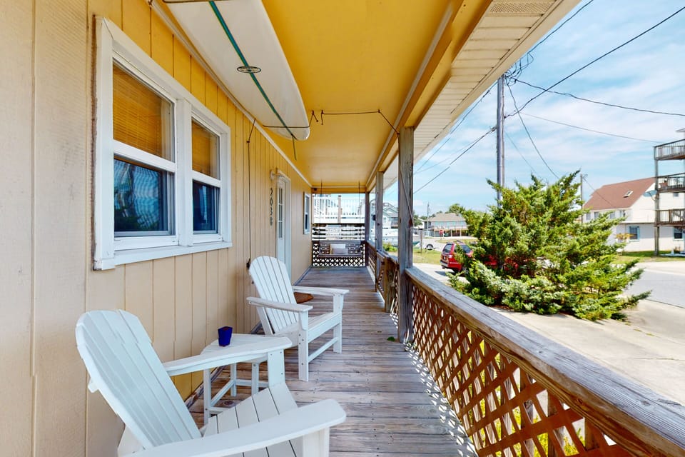 KDN0783: Horizon's Edge | Front Porch