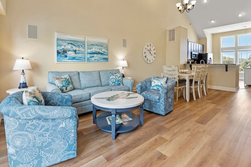 BB308B: Carless Whisper | Living Area