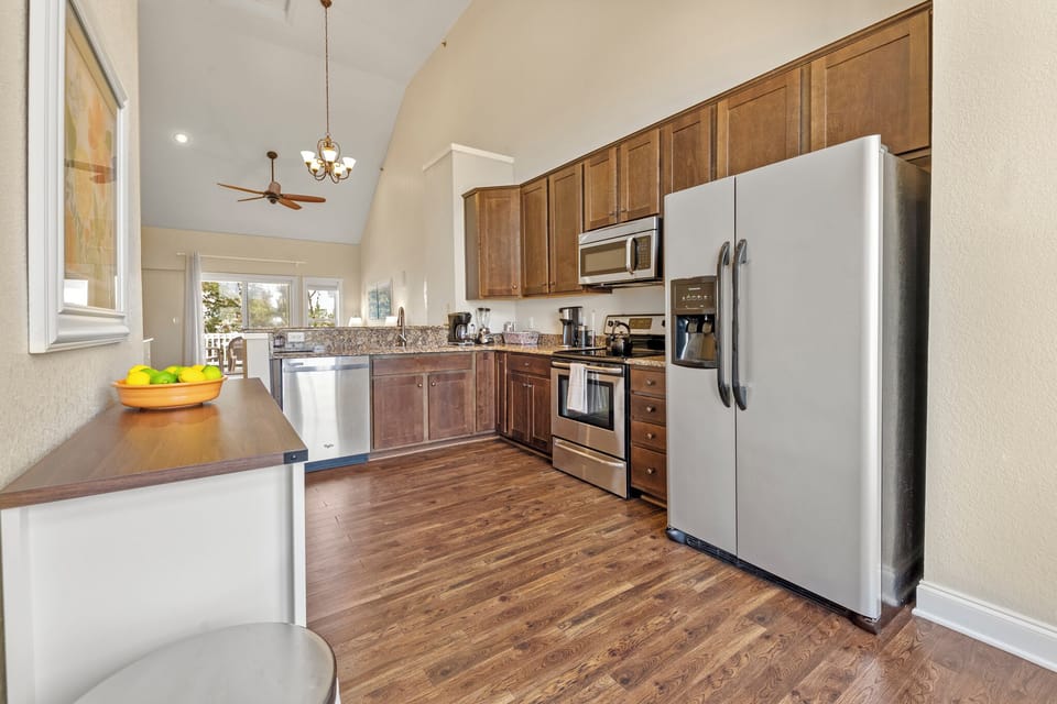 BB308B: Carless Whisper | Kitchen